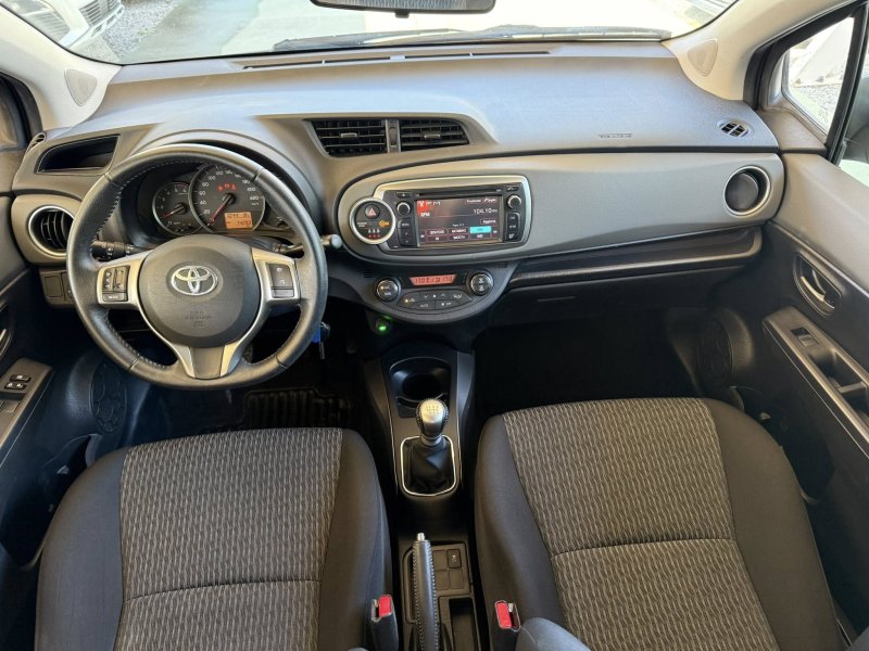 toyota Yaris 1.4 D-4D Lounge - Foto 8