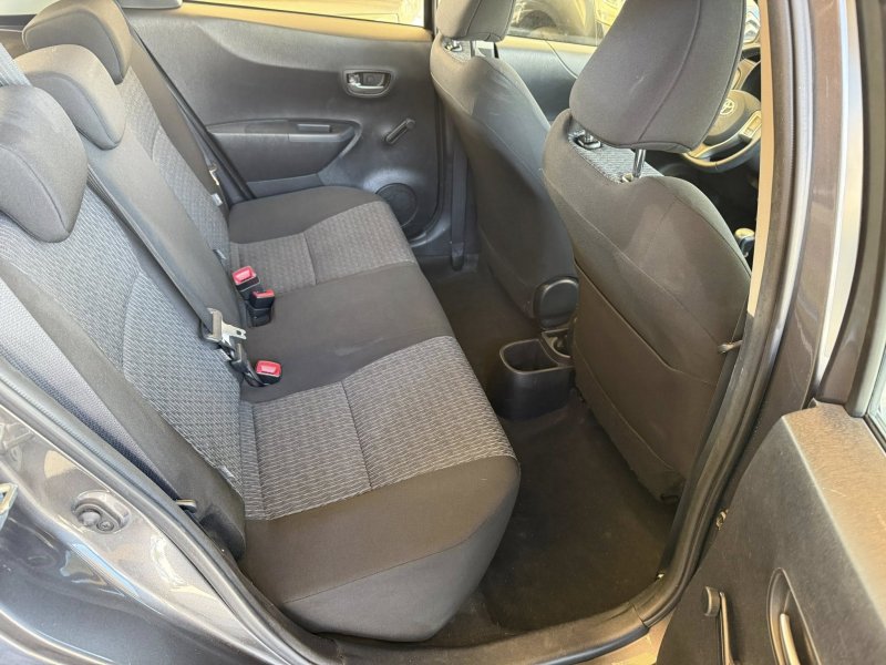 toyota Yaris 1.4 D-4D Lounge - Foto 13