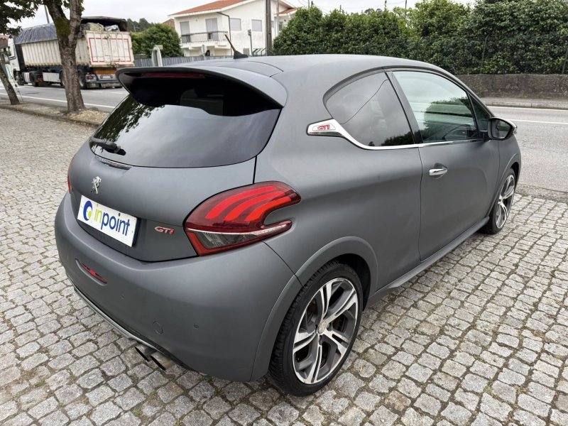 PEUGEOT 208 GTI - Foto 7