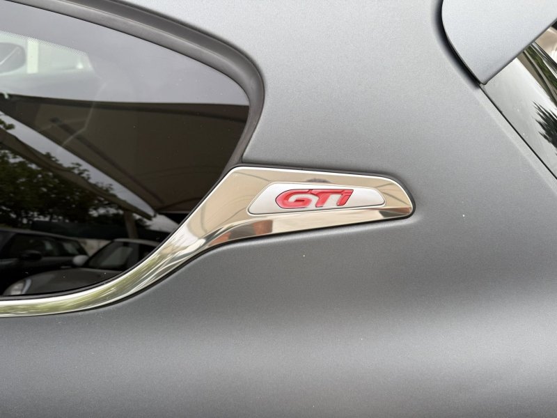 PEUGEOT 208 GTI - Foto 14