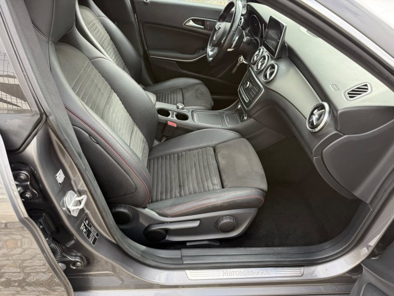 Mercedes CLA 200 D Shooting Brake AMG Line - Foto 11