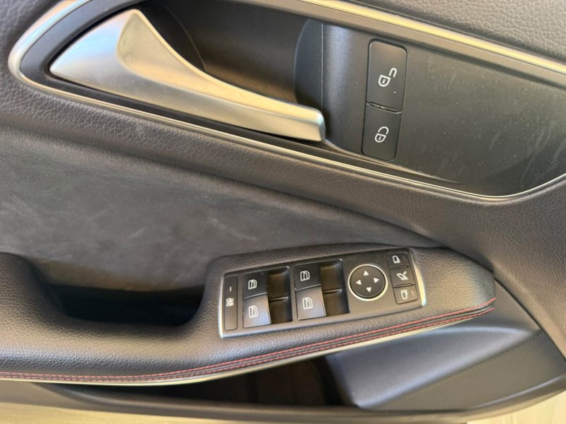 Mercedes A 160 CDI Pack AMG Panoramico - Foto 16